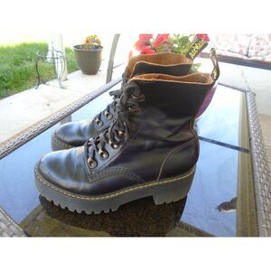 Dr. Martens Leona Platform Black Lace Up Boots. Size 9